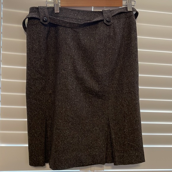 Ann Taylor belted skirt with double pleats in back VGUC - Picture 2 of 8